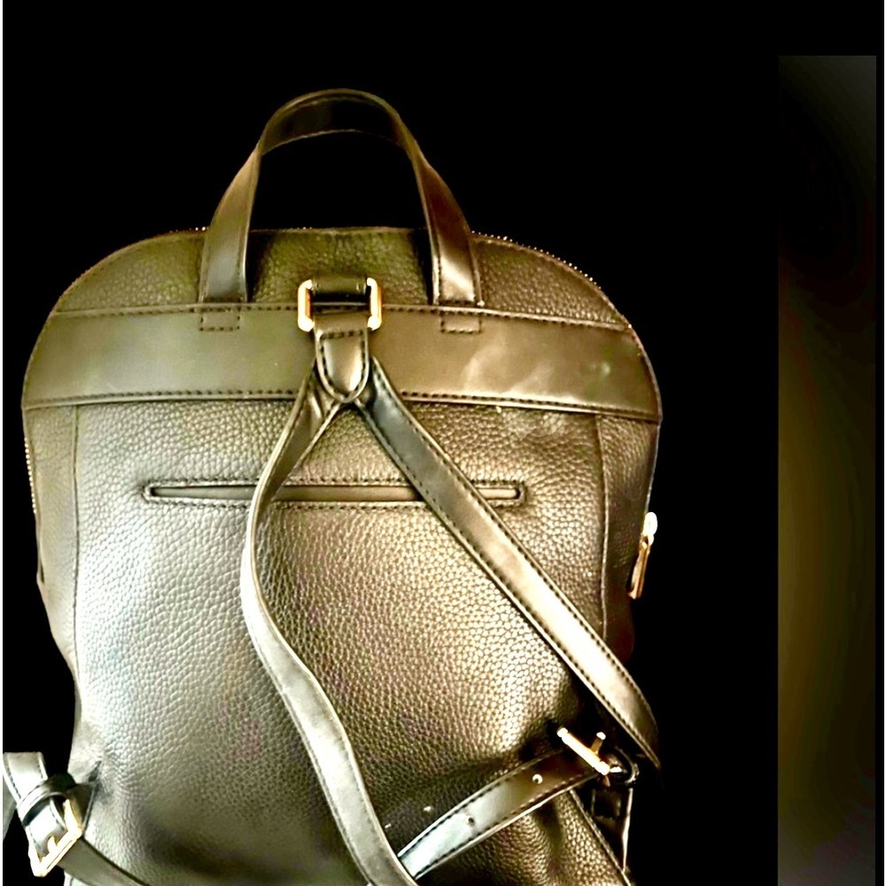 BACKPACK SLEEK MICHAEL KORS Rhea Zip Black NEW Medium CAVIAR Thick Leather - Picture 2 of 5